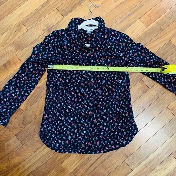 Old Navy Button down - Picture 4 of 4